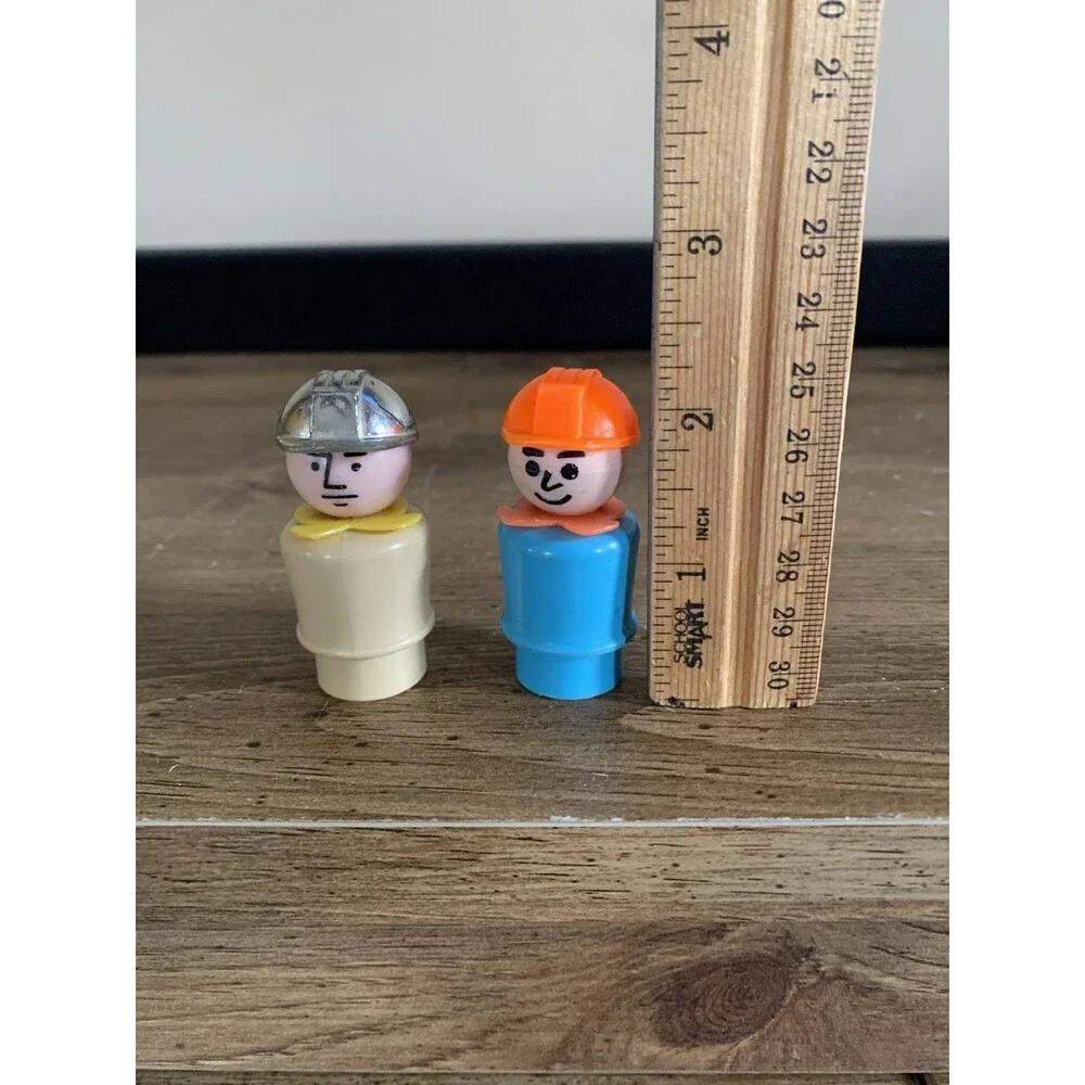 Fisher Price Little People Vintage Lot of 2 CONSTRUCTION WORKERS Men Dads Worker